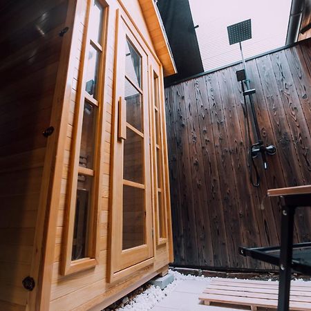 Mist - Japanese House With Private Outdoor Sauna Осака Екстер'єр фото